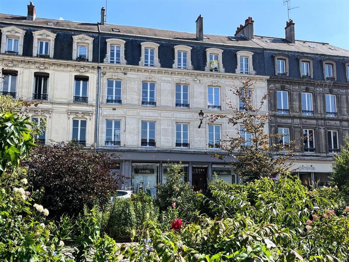 Appartement Exceptionnel En Ultra Centre Ville Compiègne Zewnętrze zdjęcie